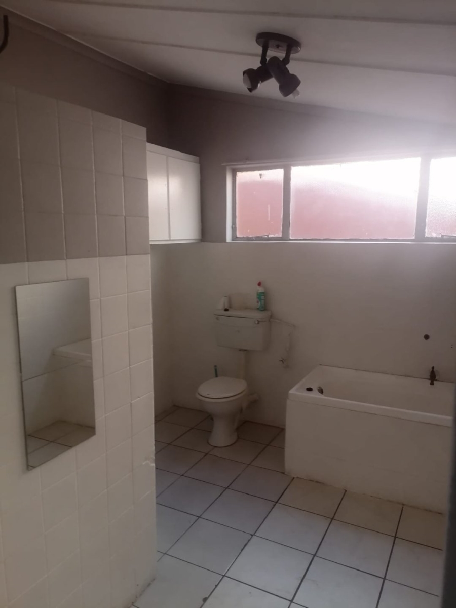 4 Bedroom Property for Sale in Postmasburg Northern Cape